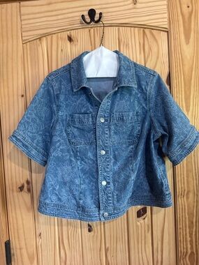 Talbots Floral/Botanical Denim Shortsleeved Jacket